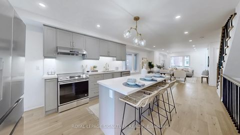 Photo 7 at 914 Broadview Avenue, Danforth, Toronto