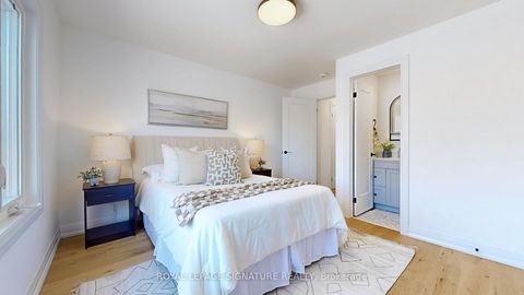 Photo 13 at 914 Broadview Avenue, Danforth, Toronto