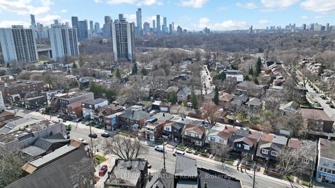 Photo 26 at 914 Broadview Avenue, Danforth, Toronto