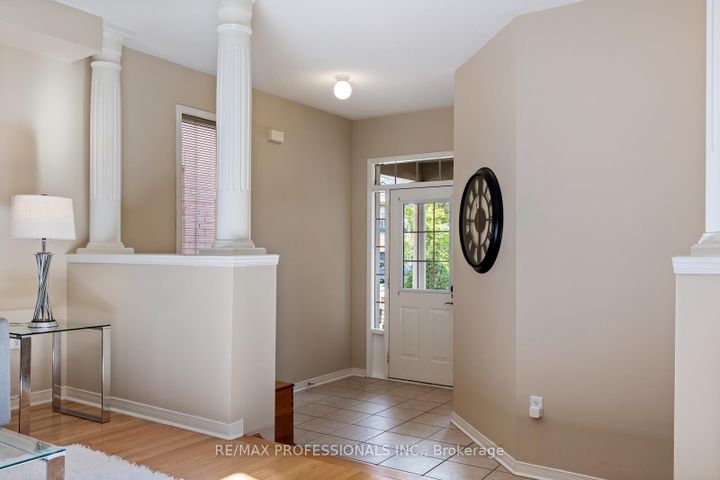 Photo 2 at 4808 Half Moon Grove, Churchill Meadows, Mississauga