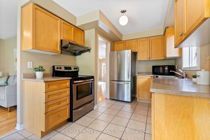Photo 11 at 4808 Half Moon Grove, Churchill Meadows, Mississauga