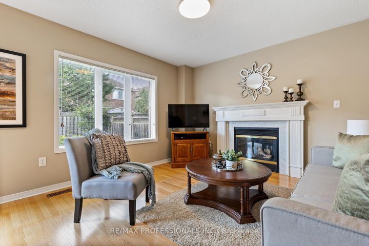 Photo 14 at 4808 Half Moon Grove, Churchill Meadows, Mississauga