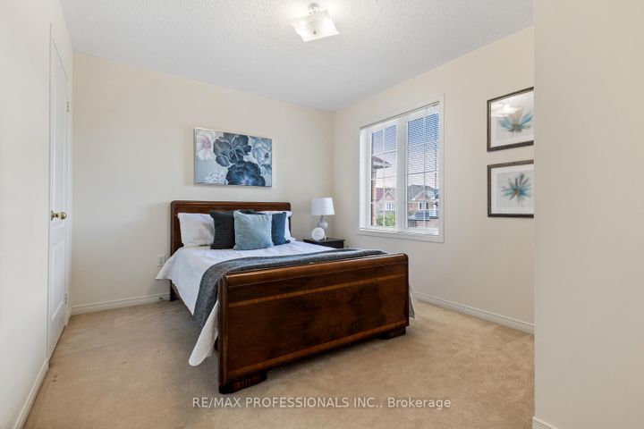 Photo 26 at 4808 Half Moon Grove, Churchill Meadows, Mississauga