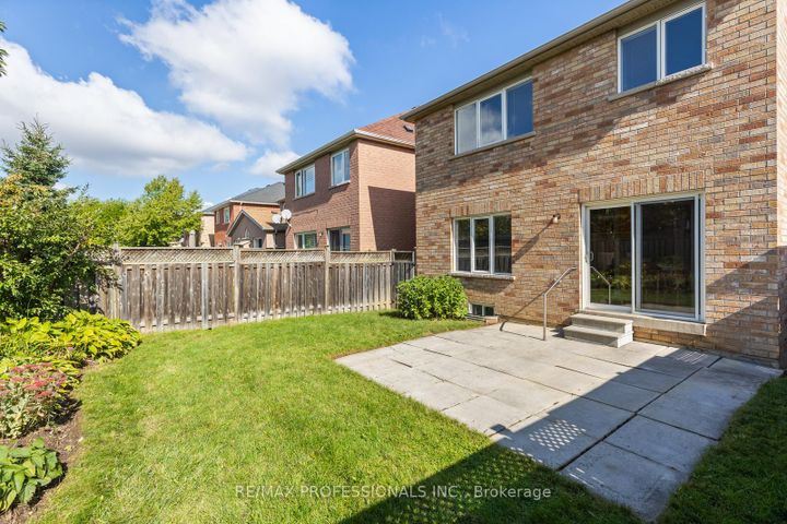 Photo 31 at 4808 Half Moon Grove, Churchill Meadows, Mississauga