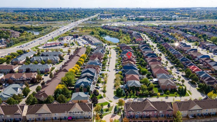 Photo 40 at 4808 Half Moon Grove, Churchill Meadows, Mississauga
