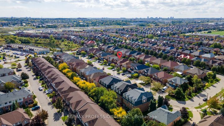 Photo 41 at 4808 Half Moon Grove, Churchill Meadows, Mississauga