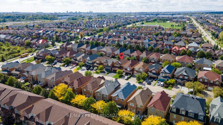 Photo 42 at 4808 Half Moon Grove, Churchill Meadows, Mississauga