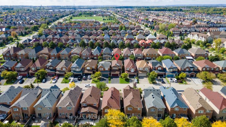 Photo 43 at 4808 Half Moon Grove, Churchill Meadows, Mississauga