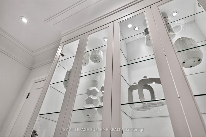 Photo 20 at 24 York Avenue, Mount Dennis, Toronto