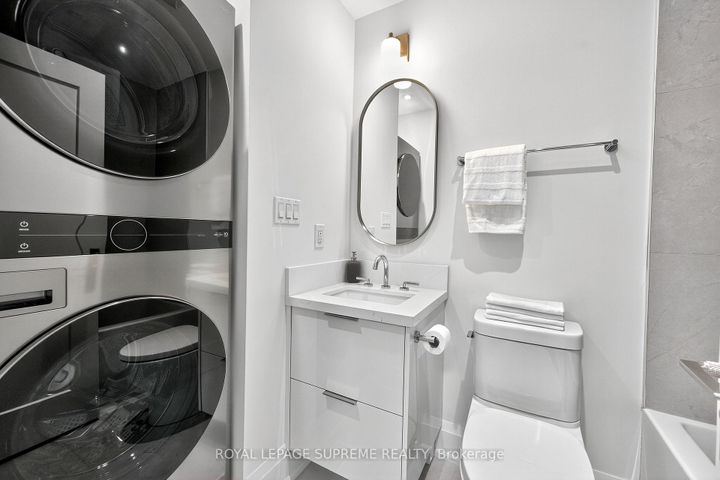 Photo 38 at 24 York Avenue, Mount Dennis, Toronto