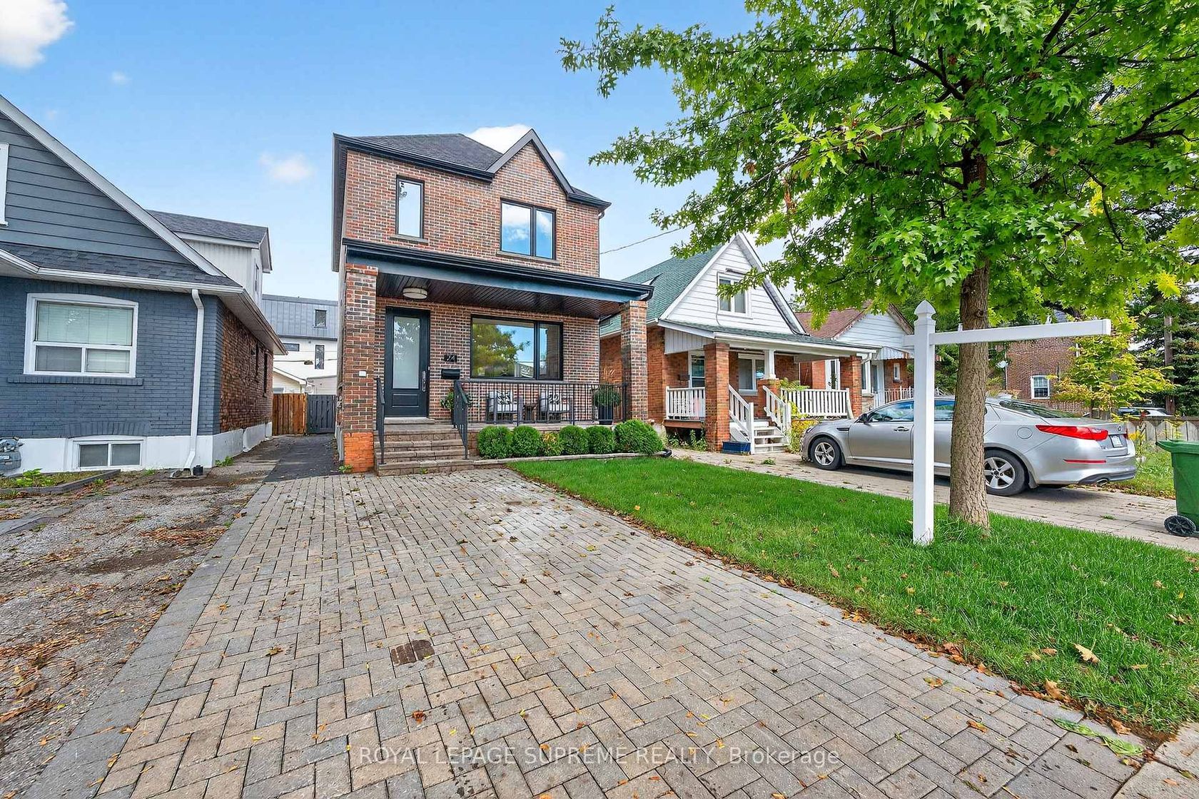 24 York Avenue, Mount Dennis, Toronto 2
