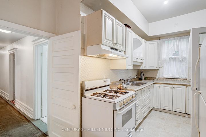 Photo 10 at 99 Blake Street, Blakeley, Hamilton