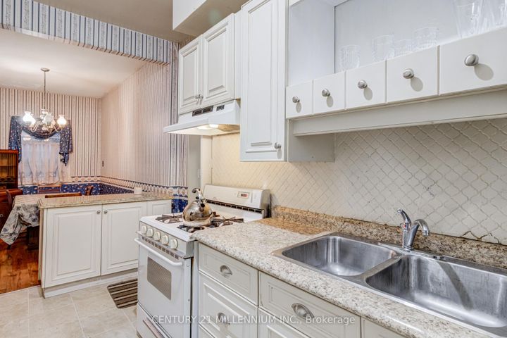 Photo 11 at 99 Blake Street, Blakeley, Hamilton