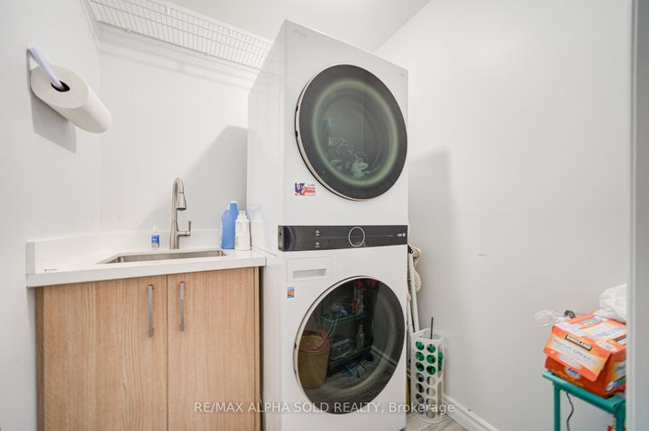 Photo 33 at 6 Sapphire Drive, Rouge Woods, Richmond Hill
