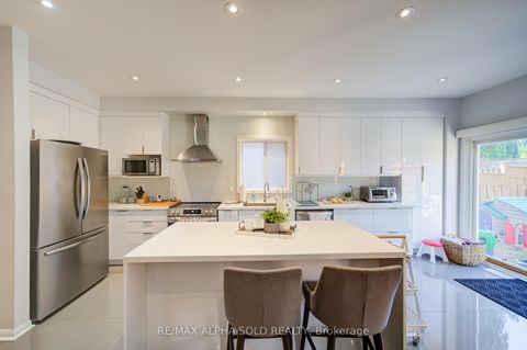 Photo 17 at 6 Sapphire Drive, Rouge Woods, Richmond Hill