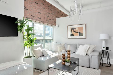 Photo 9 at 209 - 2 Fieldway Road, City Centre West, Toronto