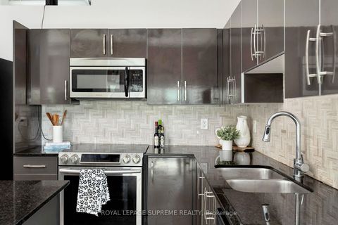 Photo 14 at 209 - 2 Fieldway Road, City Centre West, Toronto
