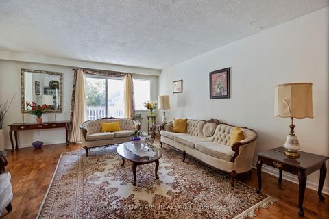 Photo 2 at 54 Kennaley Crescent E, Agincourt North, Toronto