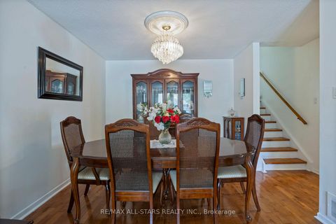 Photo 3 at 54 Kennaley Crescent E, Agincourt North, Toronto