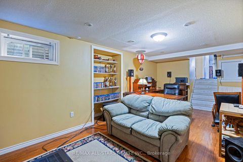 Photo 9 at 54 Kennaley Crescent E, Agincourt North, Toronto