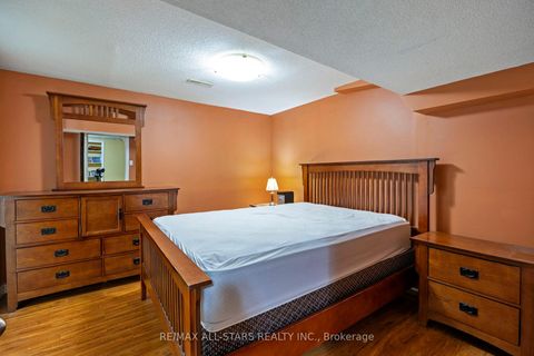 Photo 10 at 54 Kennaley Crescent E, Agincourt North, Toronto