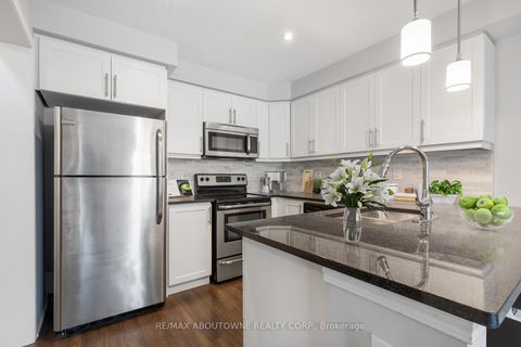 Photo 9 at 298 Jemima Drive, GO Glenorchy, Oakville