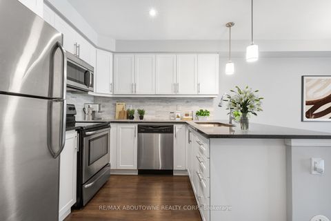 Photo 10 at 298 Jemima Drive, GO Glenorchy, Oakville