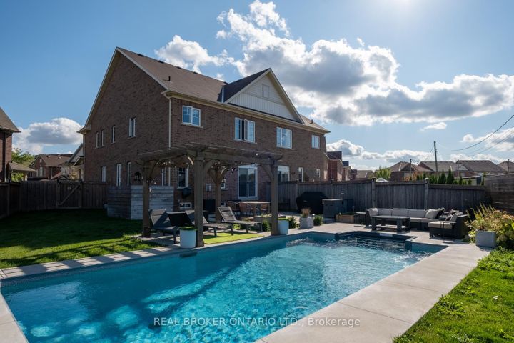 Photo 23 at 40 Divinity Circle, Northwest Brampton, Brampton
