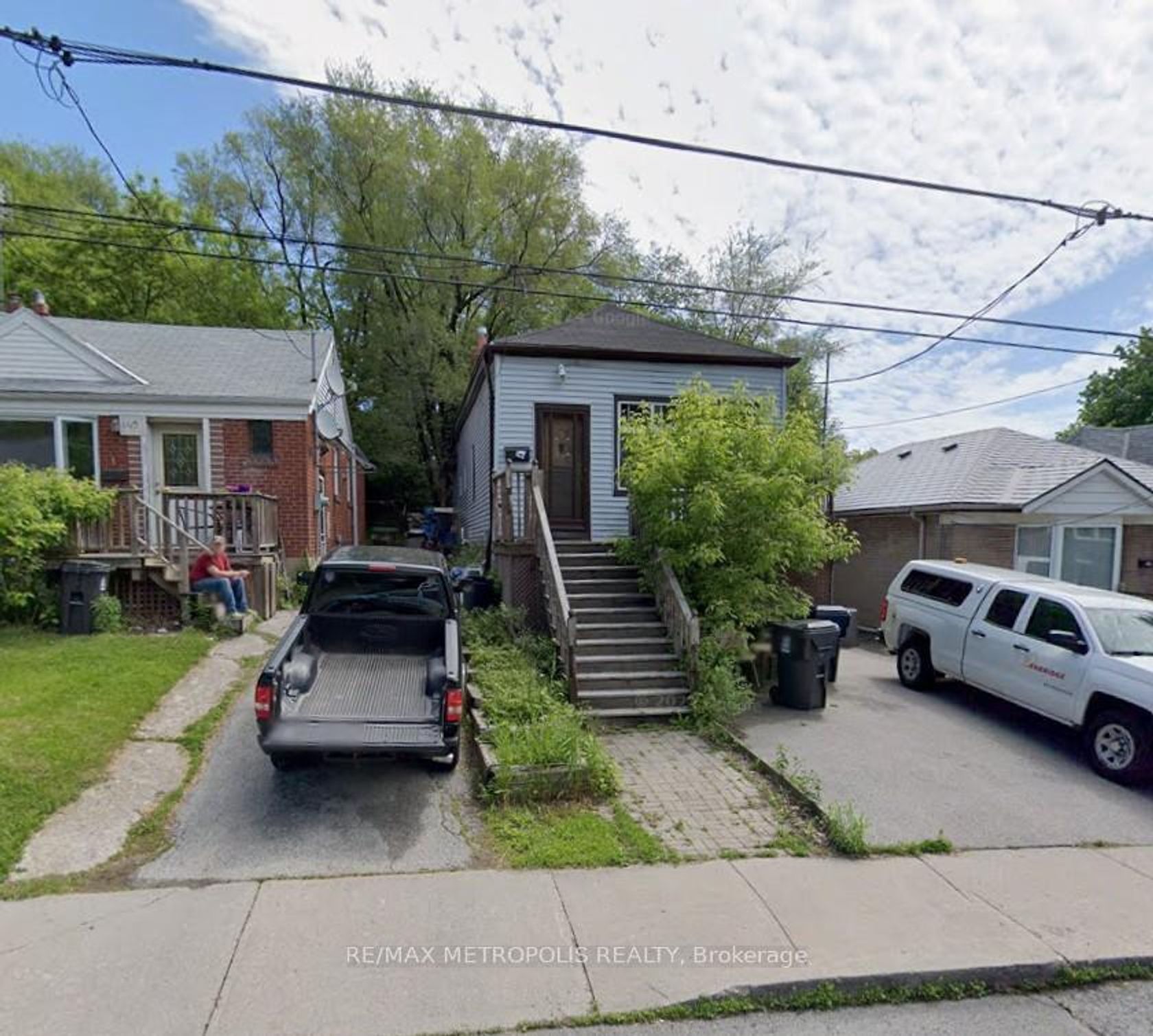 143 Kalmar Avenue, Cliffside, Toronto 