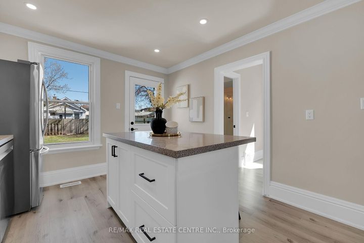 Photo 4 at 70 Robins Avenue, Crown Point, Hamilton