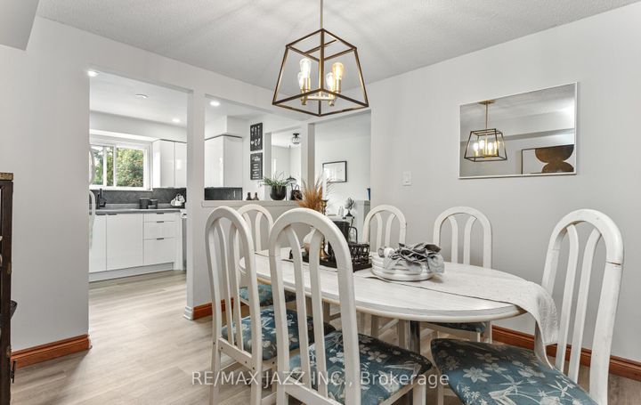 Photo 10 at 95 - 1330 Trowbridge Drive, Centennial, Oshawa