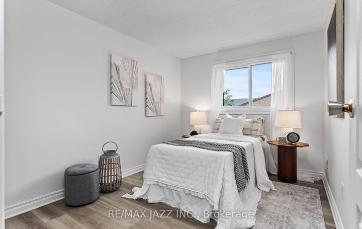 Photo 17 at 95 - 1330 Trowbridge Drive, Centennial, Oshawa
