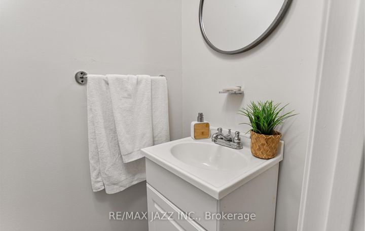 Photo 21 at 95 - 1330 Trowbridge Drive, Centennial, Oshawa