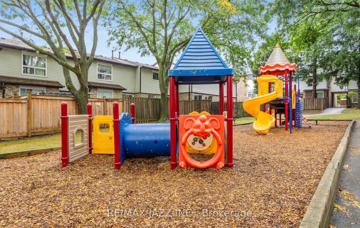 Photo 28 at 95 - 1330 Trowbridge Drive, Centennial, Oshawa