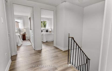 Photo 16 at 95 - 1330 Trowbridge Drive, Centennial, Oshawa