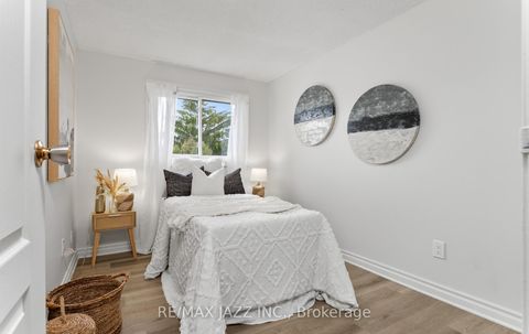 Photo 19 at 95 - 1330 Trowbridge Drive, Centennial, Oshawa