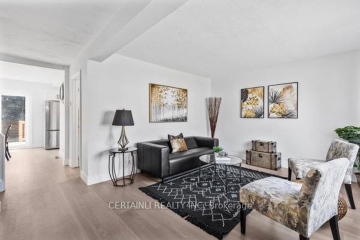 Photo 3 at 205 East 26th Street, Eastmount, Hamilton