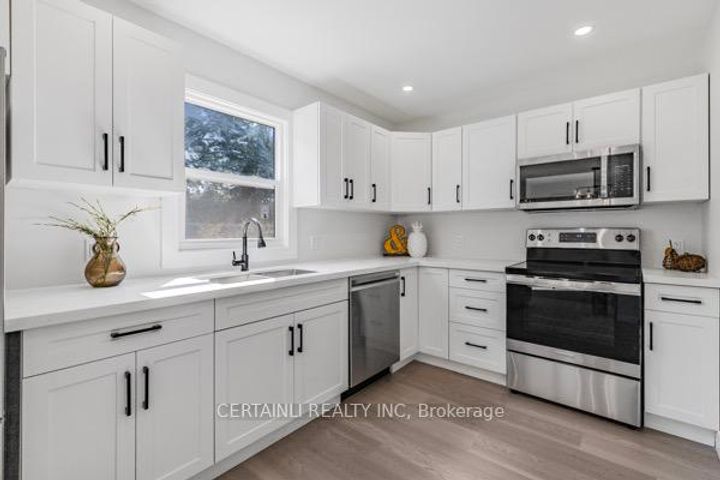Photo 8 at 205 East 26th Street, Eastmount, Hamilton