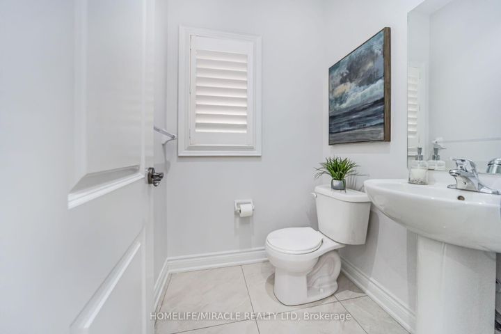Photo 17 at 10 Kenora Street, Credit Valley, Brampton
