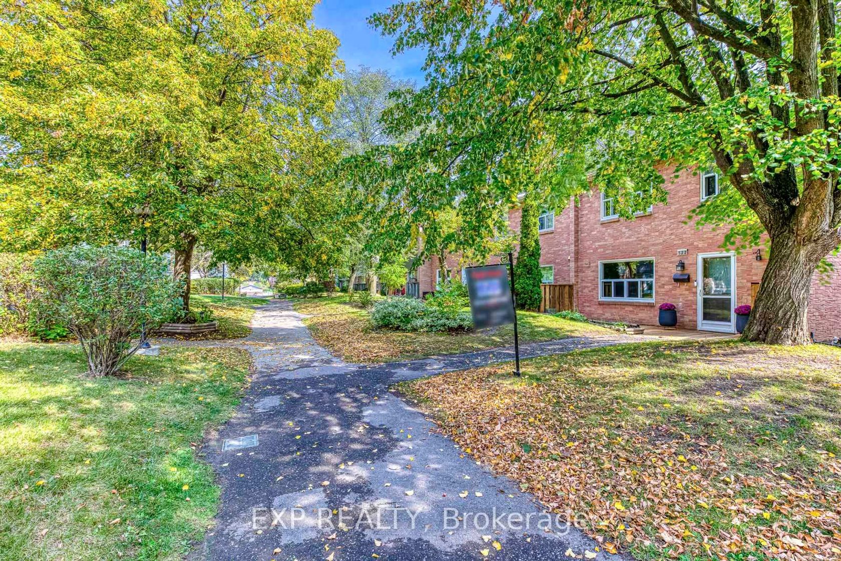 132 - 1050 Shawnmarr Road, Port Credit, Mississauga 