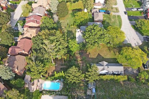 Photo 5 at 28 Thomas Avenue, Highland Creek, Toronto