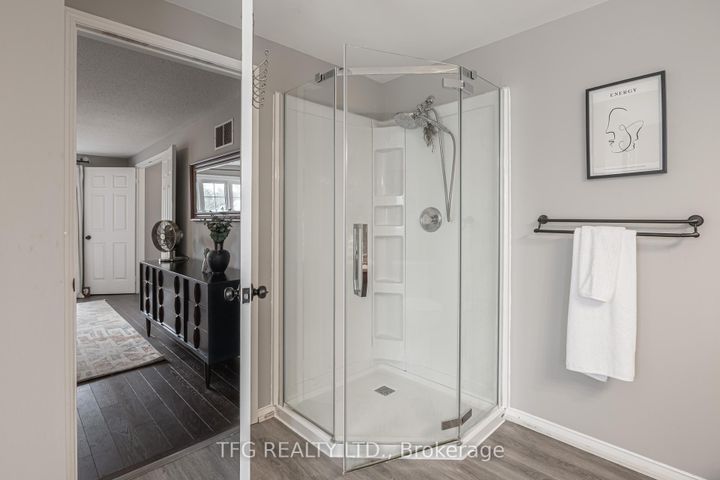 Photo 32 at 1213 Corsica Avenue, Eastdale, Oshawa