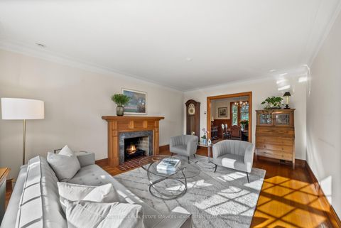 Photo 4 at 57 Fleming Crescent, Leaside, Toronto