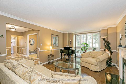 Photo 3 at 152 Cranberry Lane, Aurora Highlands, Aurora