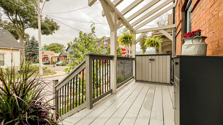 Photo 2 at 27 Steven Street, Landsdale, Hamilton
