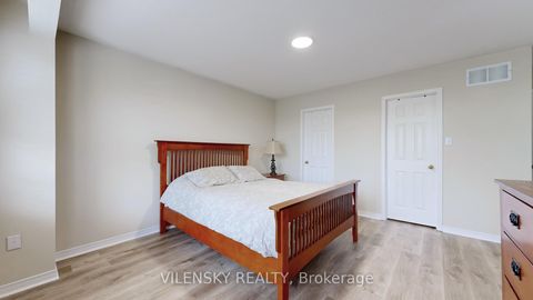 Photo 6 at 124 Foxfield Crescent, Patterson, Vaughan