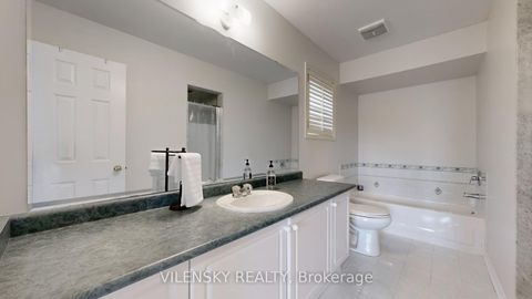 Photo 8 at 124 Foxfield Crescent, Patterson, Vaughan