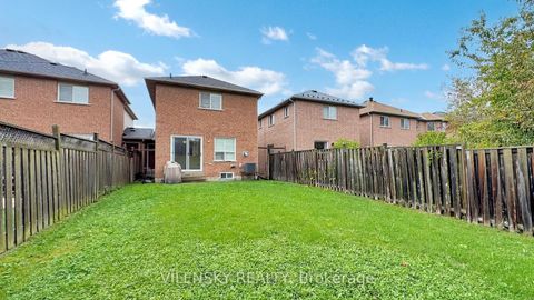 Photo 16 at 124 Foxfield Crescent, Patterson, Vaughan