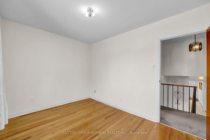 Photo 24 at 38 Frankton Crescent, York University Heights, Toronto