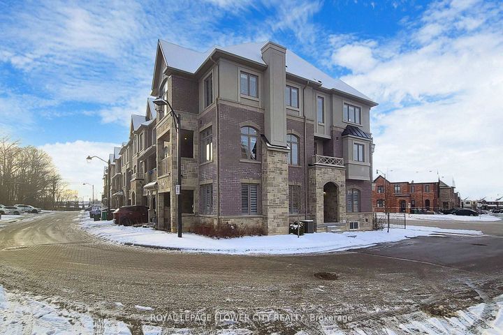 Photo 2 at 2 Summerbeam Way, Brampton West, Brampton